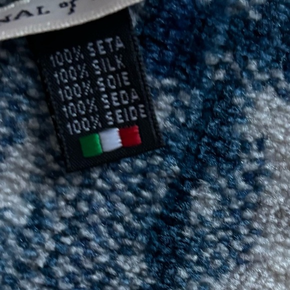 Vintage Aspinal of London Pekingese Silk Scarf Made in Italy 35” x 35” - Picture 5 of 9